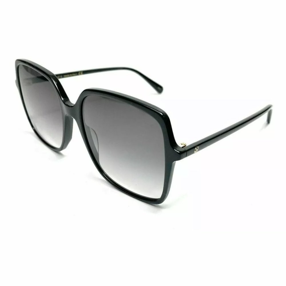 Gucci Women's Black Square Sunglasses!